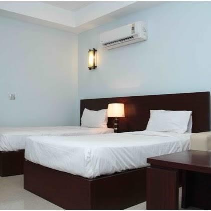 Hotel Multan Continental Eksteriør bilde