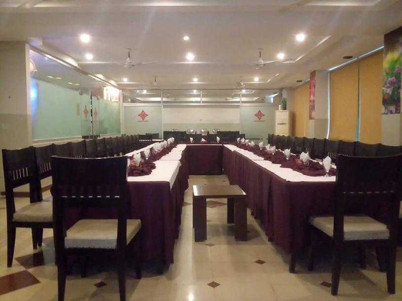 Hotel Multan Continental Eksteriør bilde