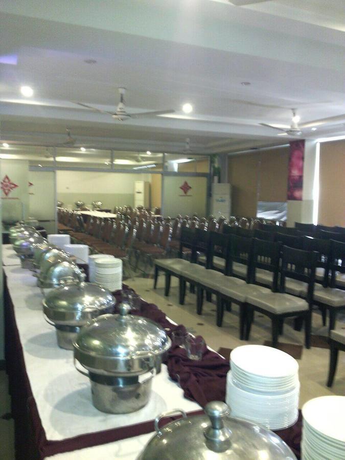 Hotel Multan Continental Eksteriør bilde