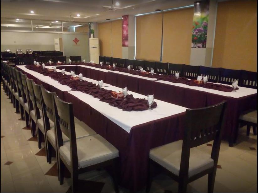 Hotel Multan Continental Eksteriør bilde