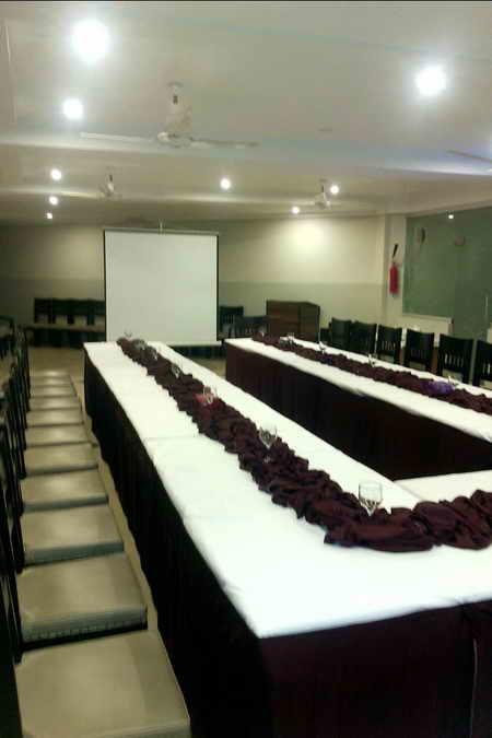 Hotel Multan Continental Eksteriør bilde