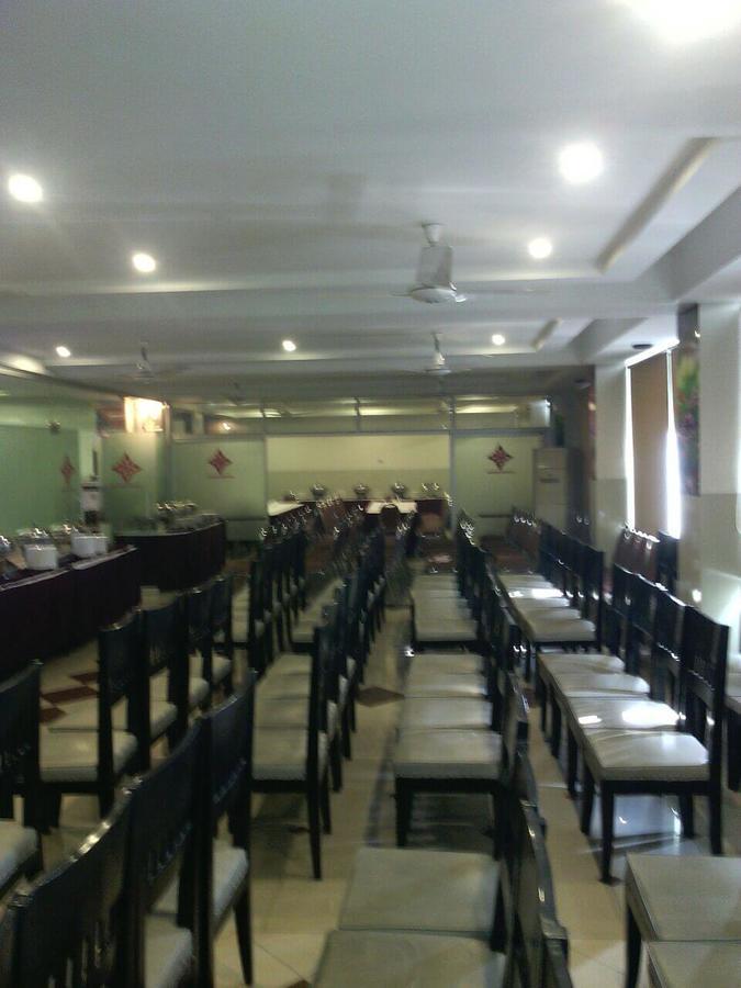 Hotel Multan Continental Eksteriør bilde