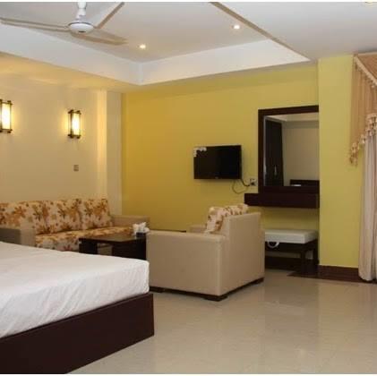 Hotel Multan Continental Eksteriør bilde