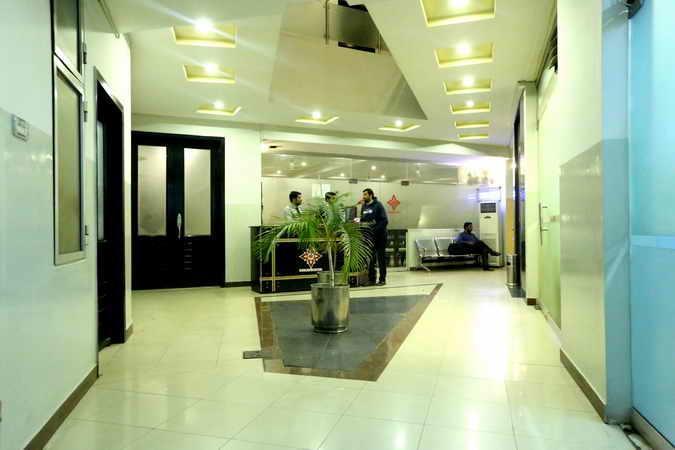 Hotel Multan Continental Eksteriør bilde