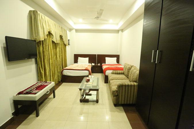 Hotel Multan Continental Eksteriør bilde