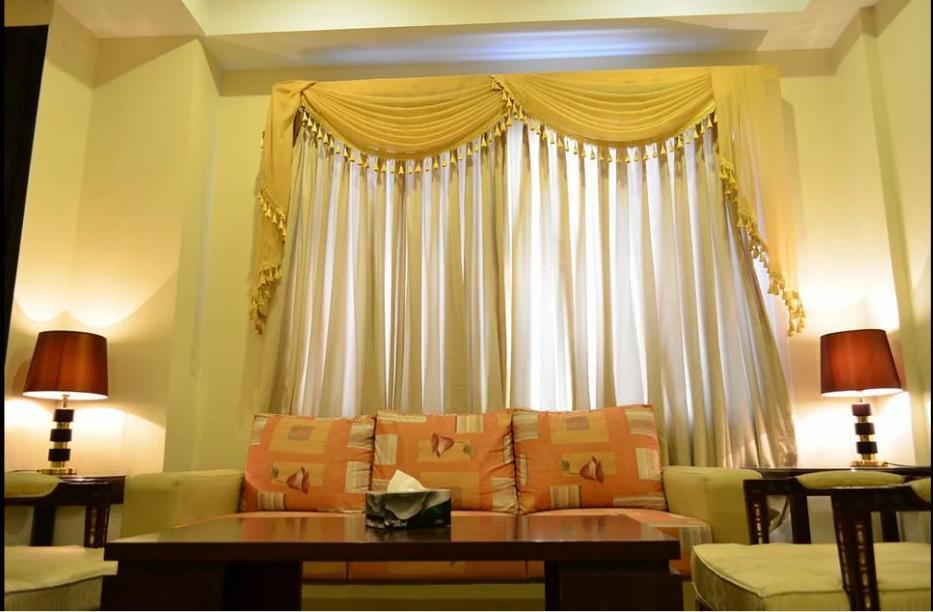 Hotel Multan Continental Eksteriør bilde